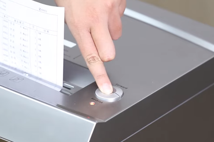 Deli ET096 kağıt parçalayıcı