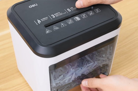 01 Deli ET002 kağıt parçalayıcı