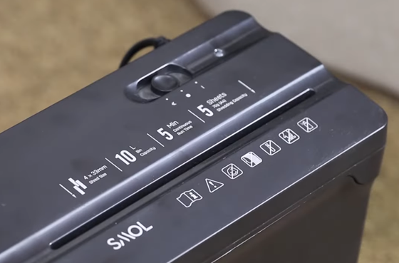 01 Deli ET015 kağıt parçalayıcı