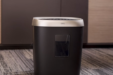 Deli E9929 parçalayıcı